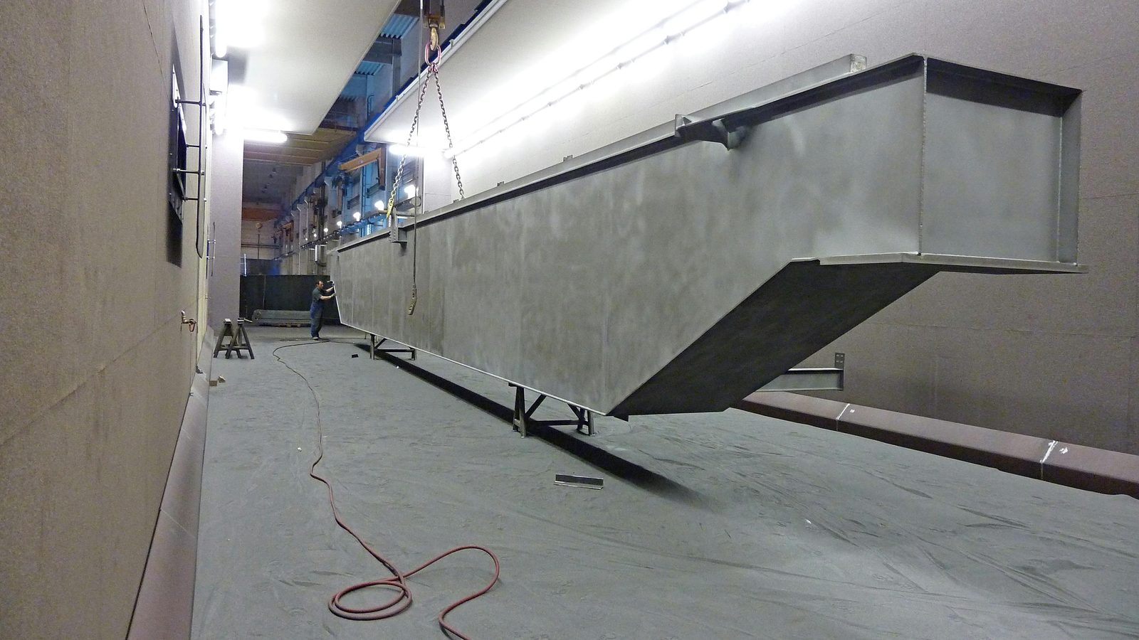 Großraumsandstrahlkabine 25.000 × 6.000 × 7.000 mm für Sandstrahlen und Korundstrahlen – Sandstrahlen Sa 2,5 Lohnfertigung Bock Maschinenbau Lorch