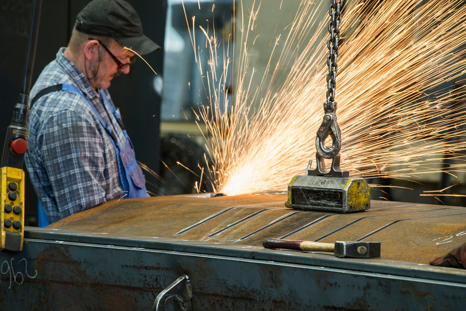 Industriemechaniker im Stahlbau-Metallbetrieb und Fertigungsunternehmen – Zerspanungsmechaniker Schweißer Jobs Lorch Bock Maschinenbau GmbH