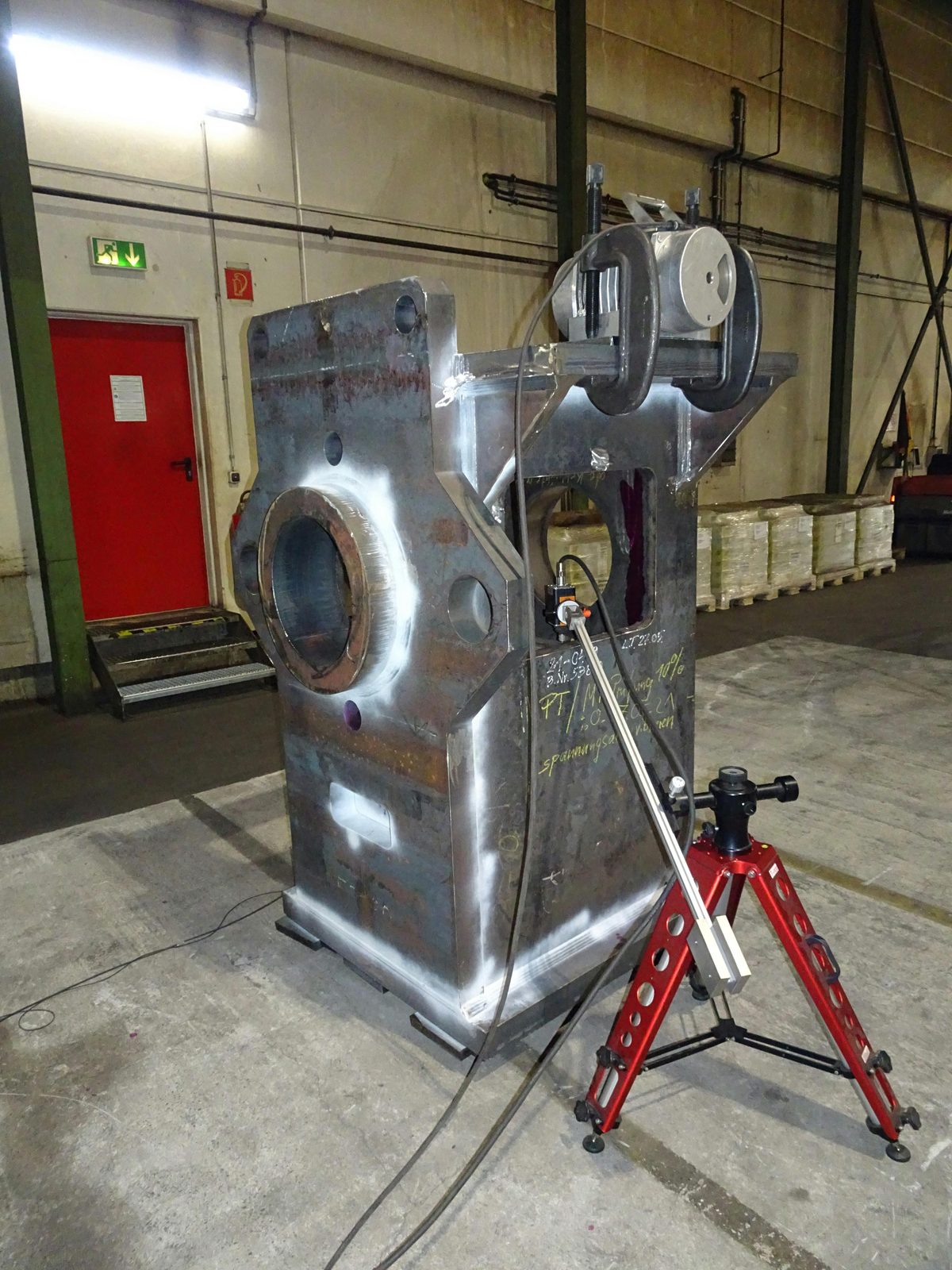 Vibrationsentspannen Setup als Alternative zur spannungsreduzierenden Wärmebehandlung – Vibrationsentspannen Spannungsarmvibrieren Lohnfertigung Bock