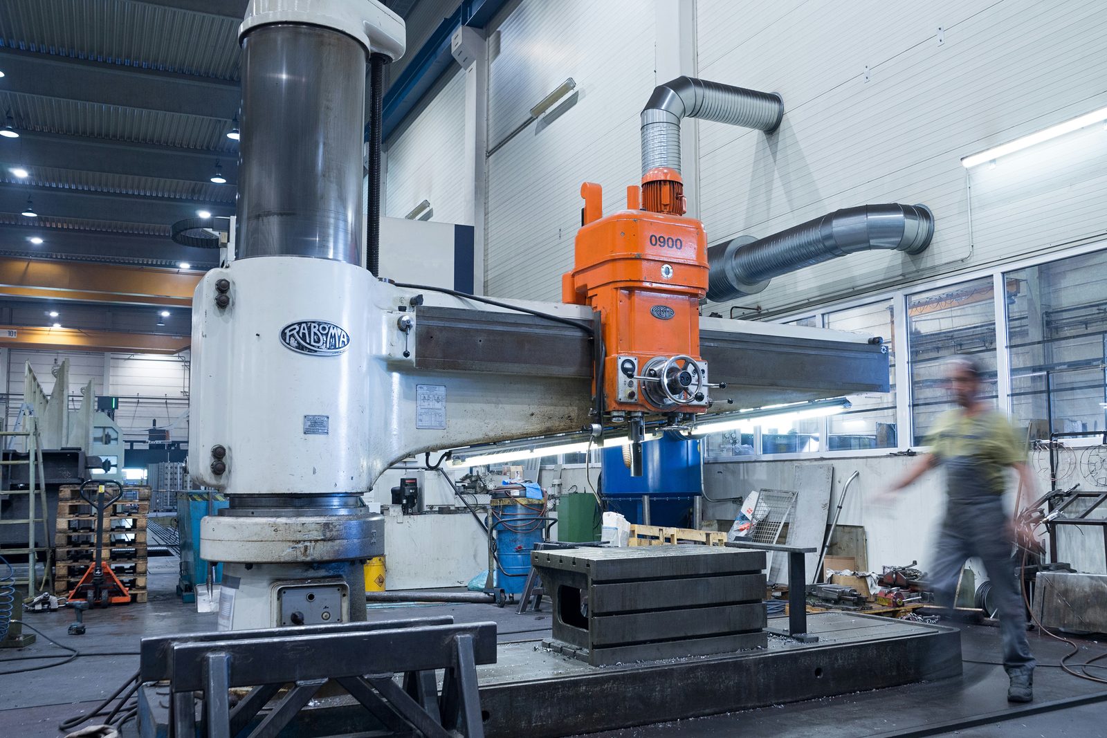 Raboma radial drilling machine – historic machine and its applications in the machine park at Bock Maschinenbau GmbH Lorch
